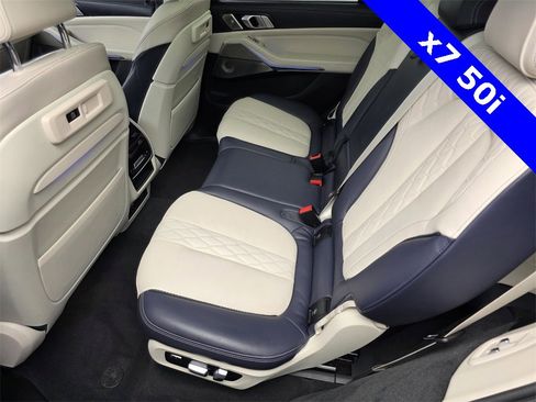 Used 2022 BMW X7 M50i w/ Dynamic Handling Package image 14