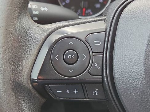 Used 2022 Toyota RAV4 LE FWD image 43
