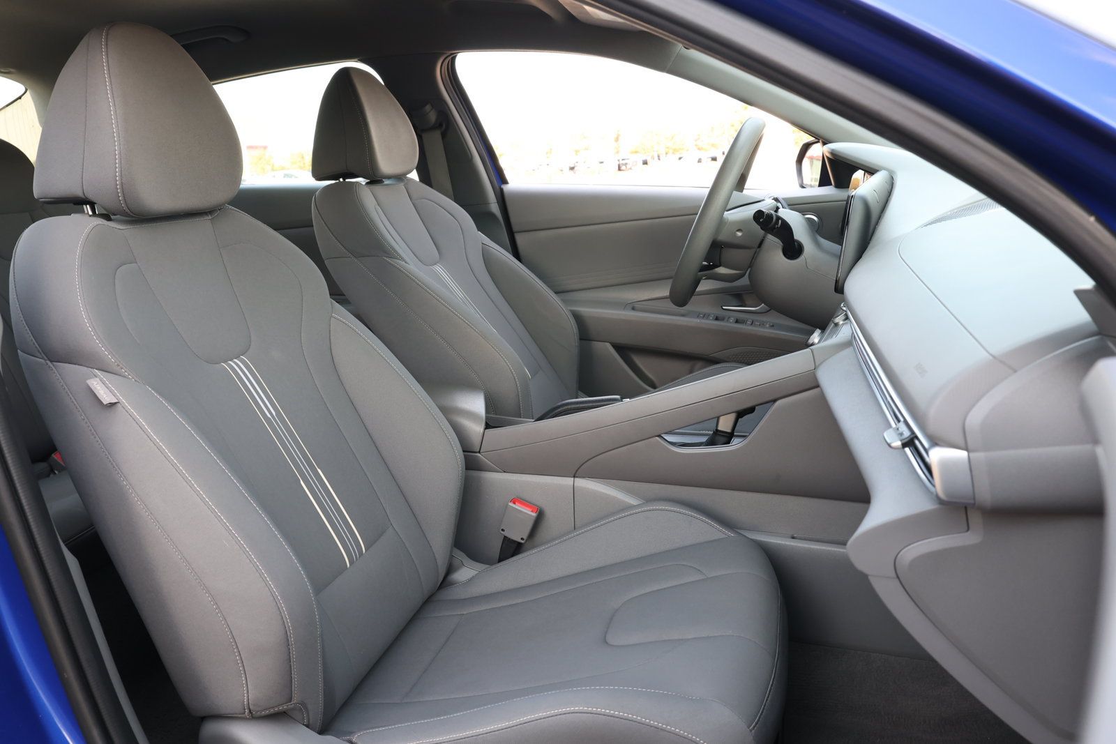 Used 2024 Hyundai Elantra SEL FWD image 29