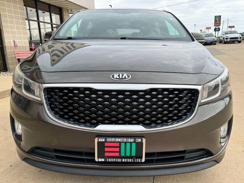 Used 2016 Kia Sedona EX FWD image 7