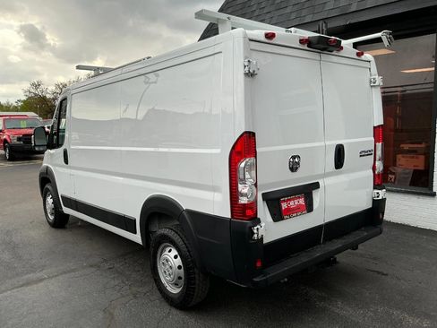 Used 2023 RAM ProMaster 2500 w/ Convenience Group FWD image 5