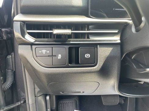Used 2026 Kia Sportage LX FWD image 21