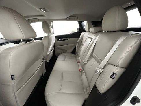 Used 2021 Nissan Rogue Sport SL w/ Premium Package FWD image 19