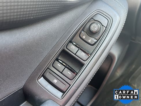 Used 2023 Subaru Forester Premium image 23