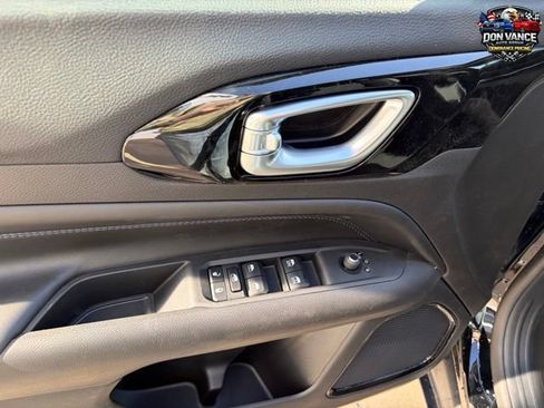 New 2026 Jeep Compass Latitude AWD/4WD image 10