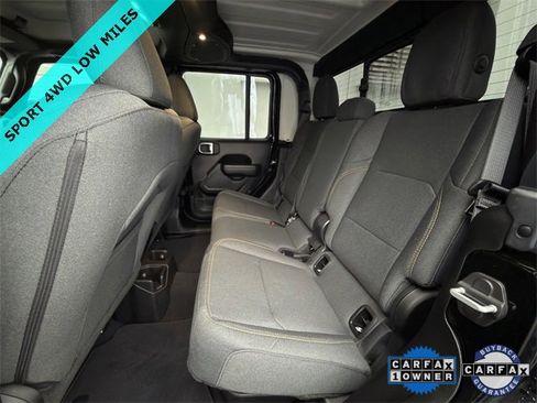 Used 2025 Jeep Gladiator Sport image 25