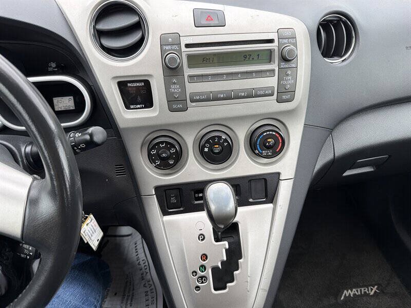 Used 2009 Toyota Matrix S FWD image 15