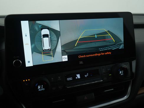 Used 2025 Toyota Grand Highlander AWD image 29