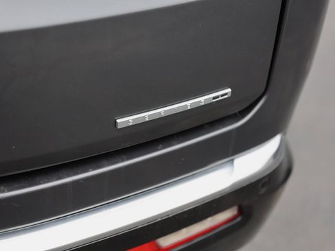 Used 2022 Jeep Wagoneer Series I w/ Premium Group I image 11