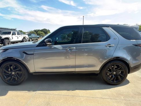 Used 2024 Land Rover Discovery Dynamic SE AWD/4WD image 8