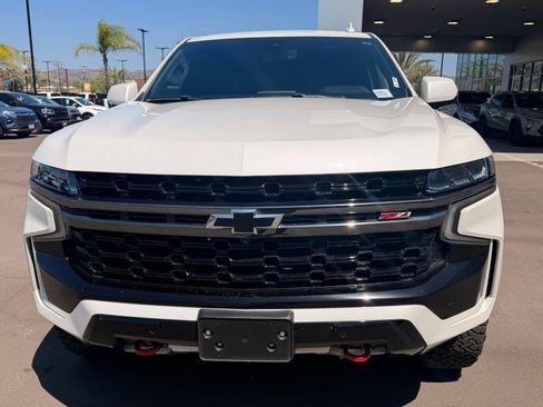 Used 2021 Chevrolet Tahoe Z71 w/ Luxury Package AWD/4WD image 3