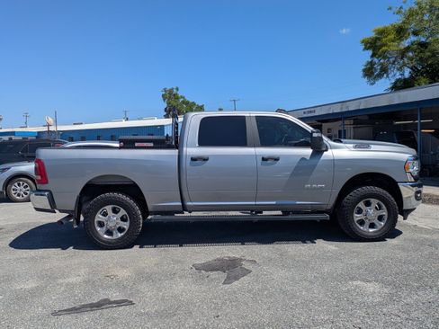 Used 2024 RAM 2500 Big Horn w/ Safety Group AWD/4WD image 3