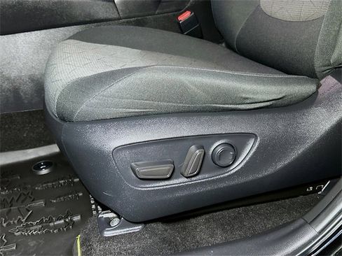 Used 2023 Toyota RAV4 AWD Hybrid image 10