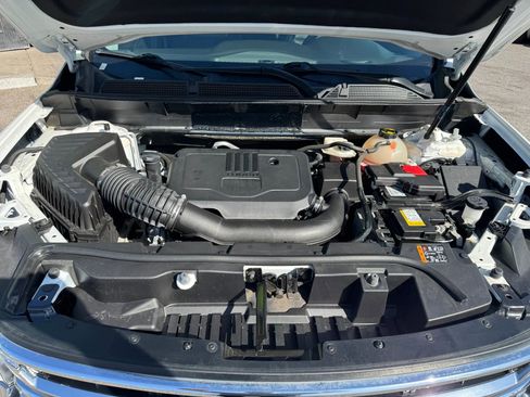 Used 2023 GMC Acadia SLT image 35