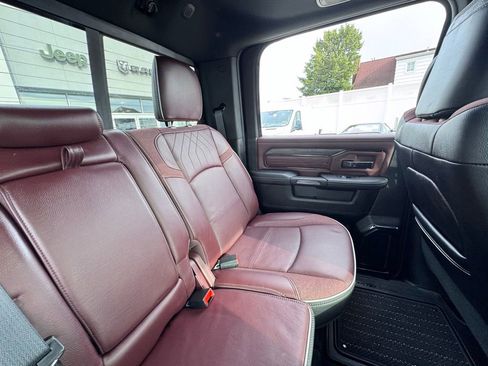 Used 2025 RAM 2500 Limited AWD/4WD image 19
