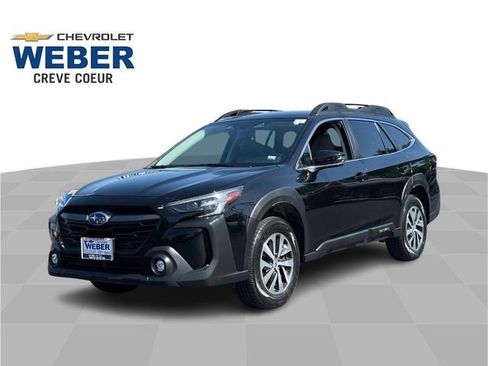 Used 2023 Subaru Outback Premium AWD/4WD image 1