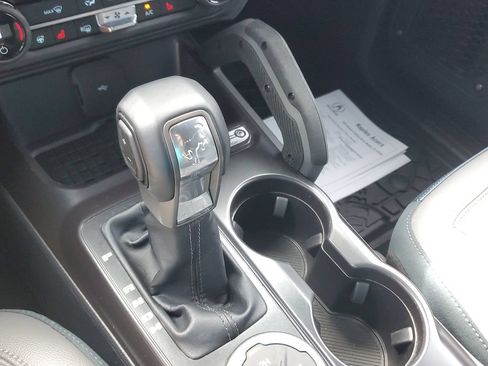 Used 2024 Ford Bronco Outer Banks AWD/4WD image 27