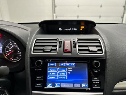 Used 2017 Subaru Crosstrek 2.0i Premium AWD/4WD image 26