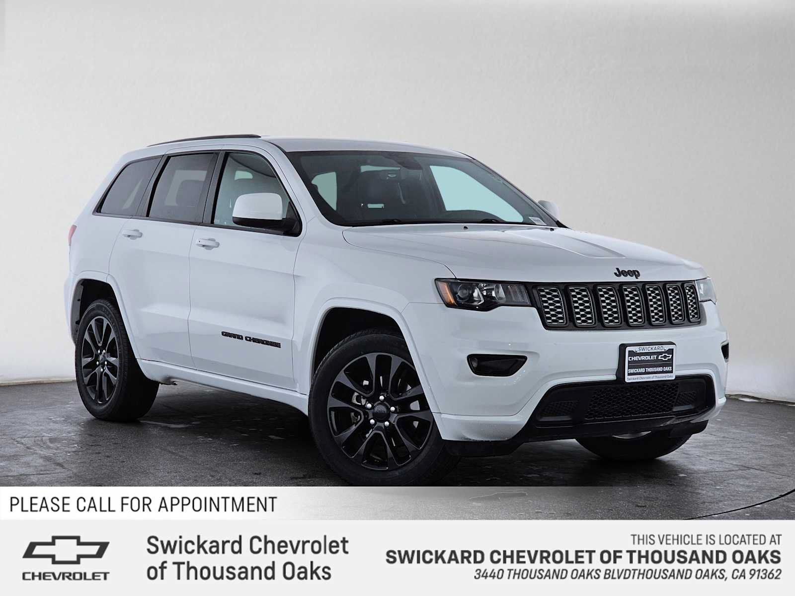 Used 2020 Jeep Grand Cherokee Altitude RWD image 1
