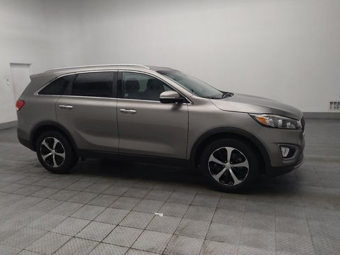 Used 2016 Kia Sorento EX FWD image 11