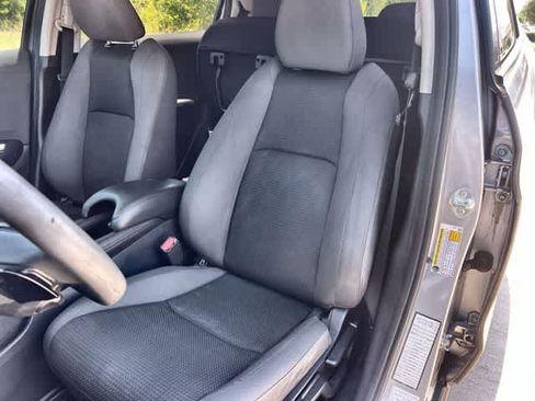 Used 2022 Honda HR-V EX image 11
