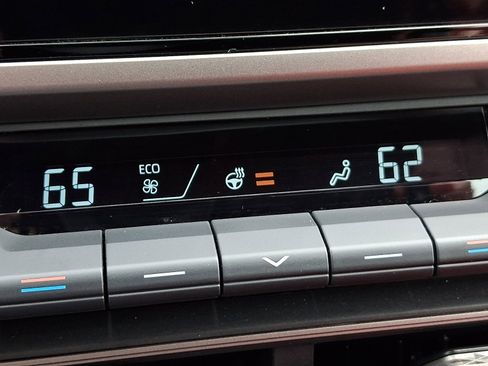 Used 2025 Toyota Camry XSE w/ Premium Plus Package AWD/4WD image 25