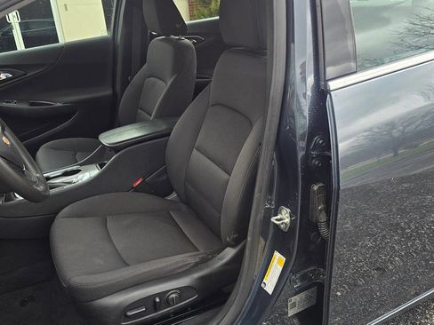 Used 2020 Chevrolet Malibu LT image 11