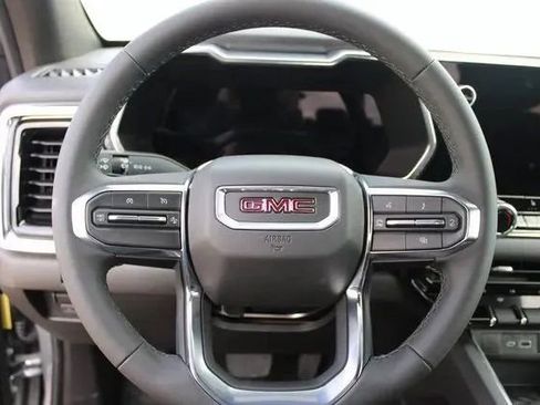 New 2026 GMC Canyon Elevation w/ Convenience Package image 12