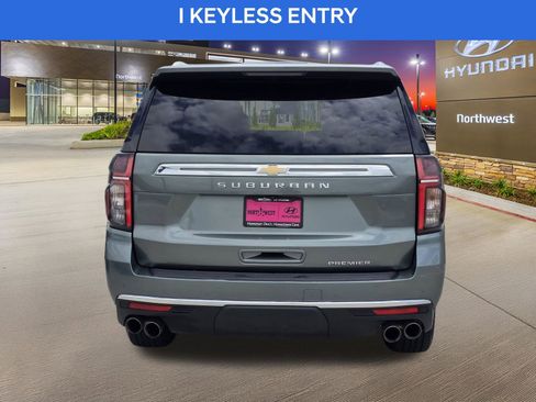 Used 2023 Chevrolet Suburban Premier RWD image 8
