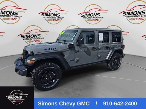 Used 2023 Jeep Wrangler Unlimited w/ Sun & Screen Package AWD/4WD image 5