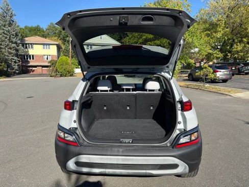 Used 2022 Hyundai Kona SEL image 6