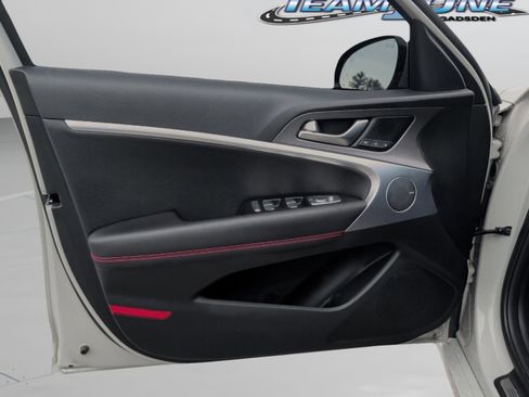 Used 2024 Genesis G70 2.5T w/ Sport Prestige Package image 35