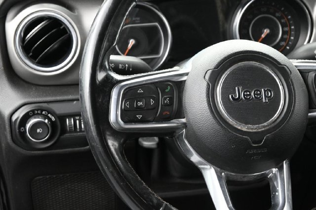 Used 2018 Jeep Wrangler Unlimited Sahara w/ Safety Group AWD/4WD image 27