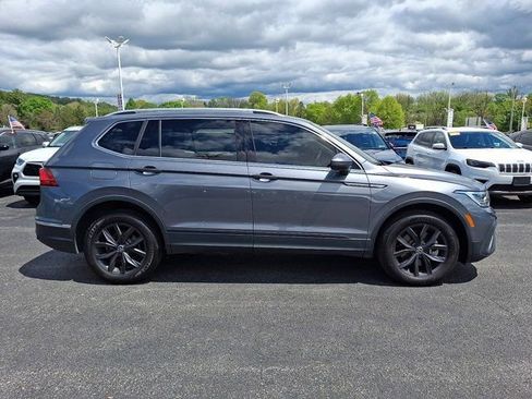 Certified 2024 Volkswagen Tiguan SE AWD/4WD image 9