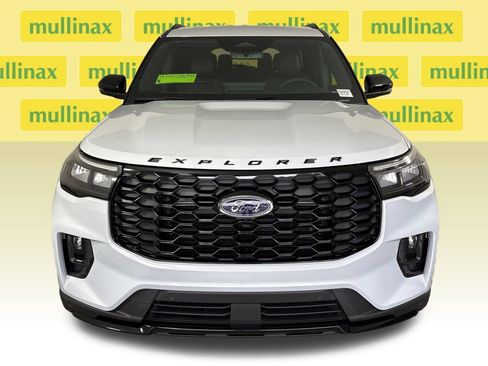 New 2026 Ford Explorer ST-Line w/ ST-Line Street Pack RWD image 15