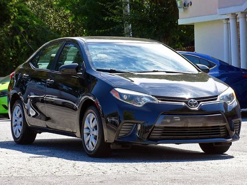 Used 2016 Toyota Corolla LE FWD image 9