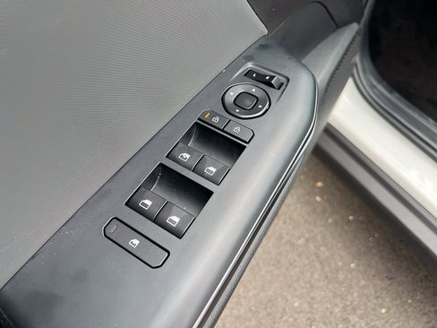 Used 2025 Kia K4 FWD image 13