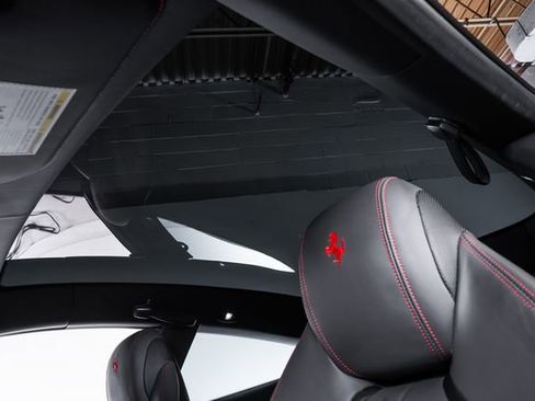 Used 2019 Ferrari GTC4Lusso AWD/4WD image 24