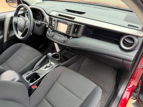 Used 2018 Toyota RAV4 XLE w/ Plus Extra Value Package image 31