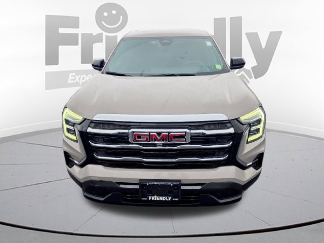 Used 2025 GMC Terrain Elevation AWD/4WD image 2