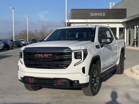 Used 2024 GMC Sierra 1500 AT4 w/ Technology Package image 3