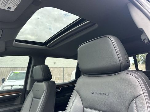 Used 2023 GMC Sierra 1500 Denali w/ Denali Reserve Package image 18
