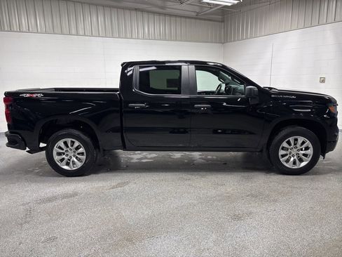 Used 2023 Chevrolet Silverado 1500 Custom image 8