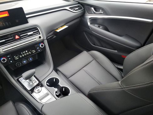 New 2026 Genesis G70 2.5T image 16