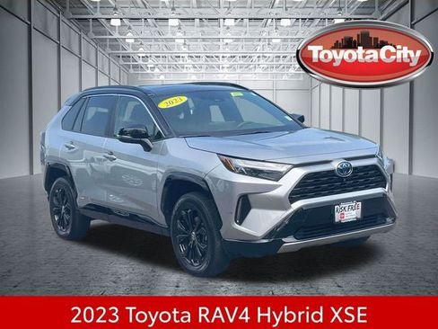 Used 2023 Toyota RAV4 XSE AWD/4WD image 1