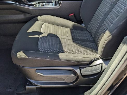 Certified 2025 Kia Sorento LX image 21