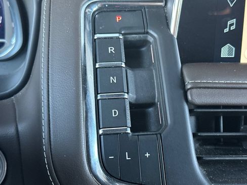 Used 2024 Chevrolet Tahoe LT RWD image 31