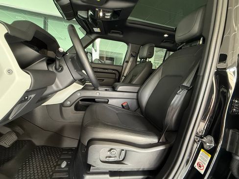 Certified 2024 Land Rover Defender 130 S image 5