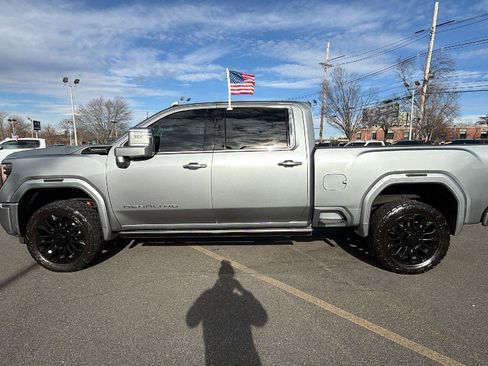 Used 2024 GMC Sierra 2500 Denali Ultimate w/ Snow Plow Prep/Camper Package image 4