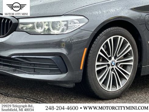 Used 2020 BMW 530e xDrive AWD/4WD image 10